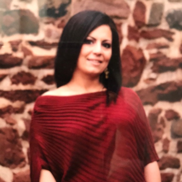 Meet your Posher, Gina - Picture 1 of 1